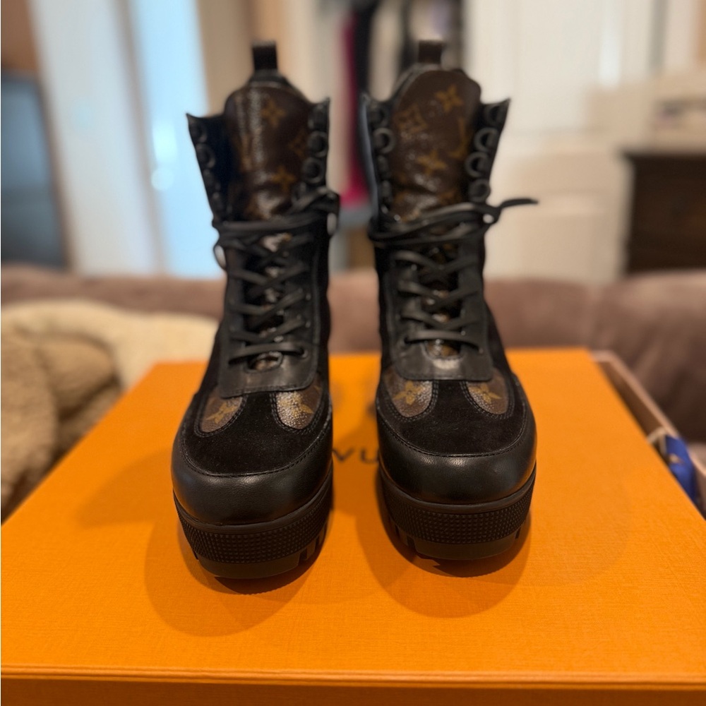 Louis Vuitton Stylish Black and Brown Boots